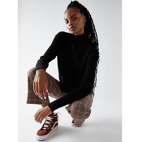 New Free People Aubrey Cashmere Turtleneck Sweater $158 X-SMALL Black - Picture 1 of 5